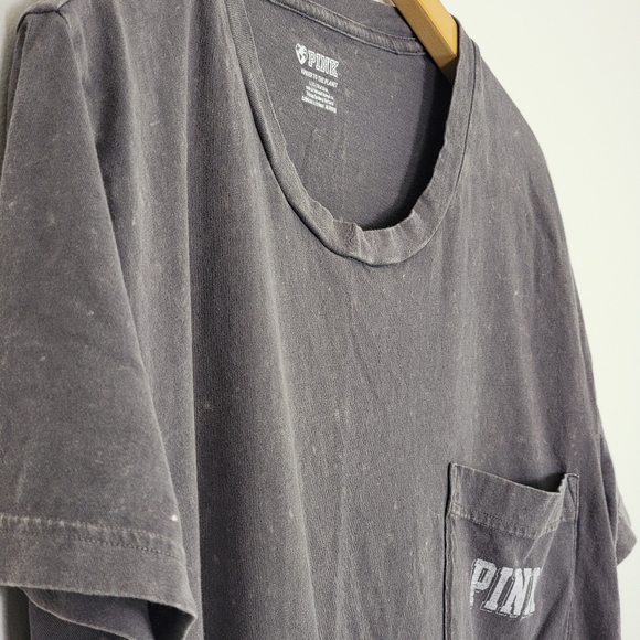 PINK Victoria's Secret Gray Speckled Tee T-Shirt Large Cotton Medallion Pocket - Picture 3 of 9
